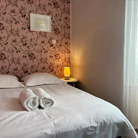 Maison Avec Piscine - Vue Exceptionnelle - Parisot Дом отдыха
