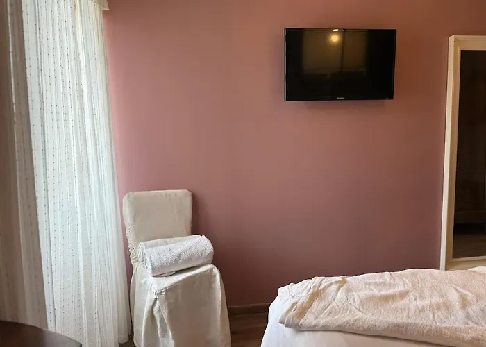 Maison Avec Piscine - Vue Exceptionnelle - Parisot *