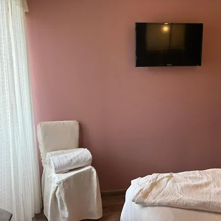 Maison Avec Piscine - Vue Exceptionnelle - Parisot *