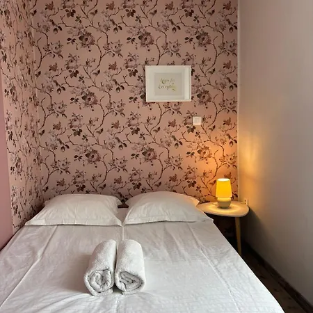 Maison Avec Piscine - Vue Exceptionnelle - Parisot *