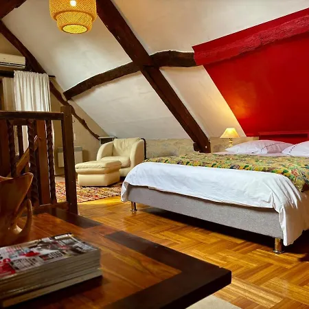 Maison Avec Piscine - Vue Exceptionnelle - Parisot *